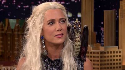 Imagem da notícia Kristen Wiig incorpora a Khaleesi de Game of Thrones