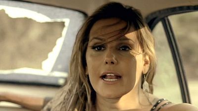 Imagem da notícia Exclusivo: Deborah Secco e Lúcio Mauro Filho são atores e ladrões no trailer de Entrando Numa Roubada