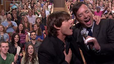 Imagem da notícia Tom Cruise ensaia passos de Negócio Arriscado e reencena dueto de Top Gun