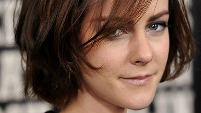 Imagem da notícia Rumor: Jena Malone será Barbara Gordon em Batman vs Superman - A Origem da Justiça