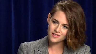 "Você tem um seio preferido?" Kristen Stewart e Jesse Eisenberg brincam com entrevistas machistas