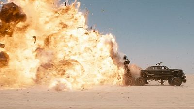 Imagem da notícia Confira explosivo extra do Blu-ray de Mad Max: Estrada da Fúria (exclusivo)