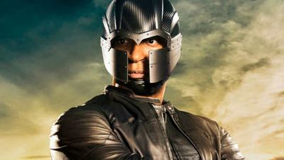 Arrow: Veja a primeira foto oficial do uniforme de Diggle 