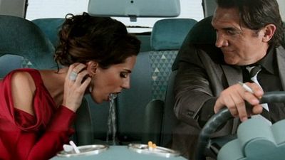 Imagem da notícia Conheça o Tartan Prancer, o surreal carro albanês visto no novo Férias Frustradas