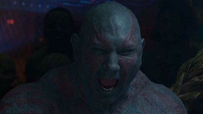 Imagem da notícia Drax bêbado? Vem ver uma cena deletada de Guardiões da Galáxia