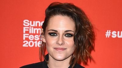 Imagem da notícia Kristen Stewart avisa que "não vê a hora de interpretar uma super-heroína"