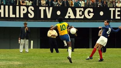 Imagem da notícia Pelé fala inglês desde criancinha no primeiro trailer de cinebiografia
