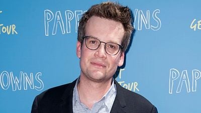 Imagem da notícia Estreia de Deixe a Neve Cair, baseado na obra de John Green, é adiada em um ano