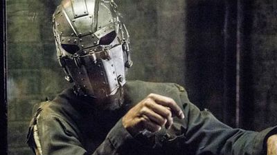 Imagem da notícia The Flash: Carlos Valdes fala sobre o mistério ao redor do Homem da Máscara de Ferro