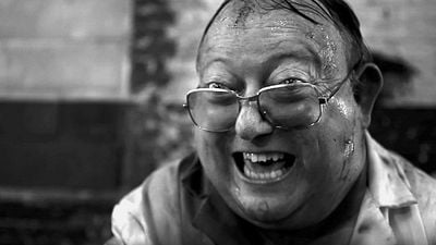 Imagem da notícia Professora é suspensa nos Estados Unidos por exibir o terror A Centopeia Humana 2 em sala de aula