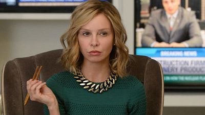 Imagem da notícia Calista Flockhart pode sair do elenco regular de Supergirl