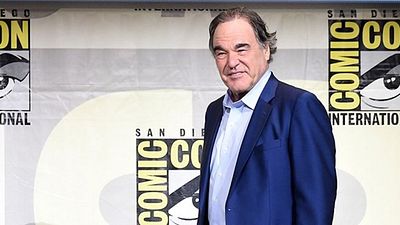 Imagem da notícia Comic-Con 2016: Oliver Stone discute direito à privacidade, democracia e Pokémon Go no painel de Snowden
