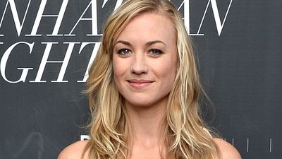 Yvonne Strahovski se une ao estrelado elenco de The Handmaid's Tale