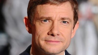 Martin Freeman encara o desconhecido na primeira imagem do thriller zumbi Cargo