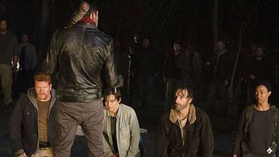 Imagem da notícia The Walking Dead: Vítimas de Negan falam sobre suas partidas da série