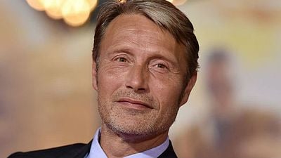 Imagem da notícia Vilão de Doutor Estranho, Mads Mikkelsen desmistifica Hollywood: “Os sets não são cheios de divas perguntando por seus M&Ms amarelos”