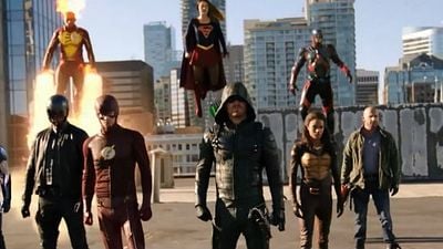 Trailer completo do crossover de The Flash, Arrow, Supergirl e Legends of Tomorrow está cheio de heróis e aliens