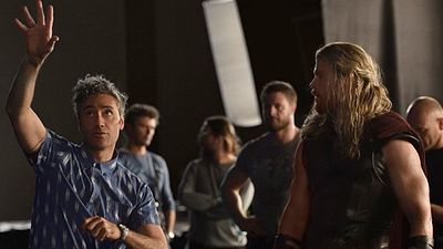 Imagem da notícia Thor: Ragnarok ganha nova imagem de bastidores e primeira sinopse