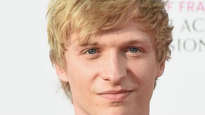 Imagem da notícia Shadowhunters escala ator de Game of Thrones como Sebastian