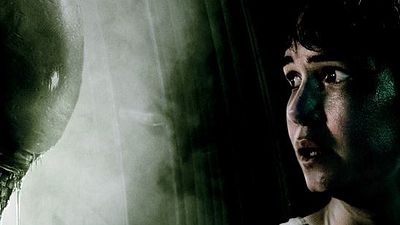 Imagem da notícia Daniels encara o perigo em cartaz de Alien: Covenant