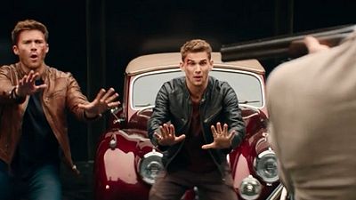 Imagem da notícia Scott Eastwood tenta roubar carros esportivos raros na ação No Limite. Confira trailer e cartaz (Exclusivo)