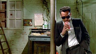 Imagem da notícia Icônica cena de Cães de Aluguel foi completamente improvisada