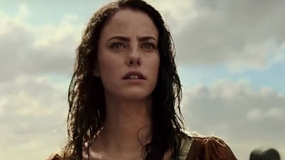 Imagem da notícia Kaya Scodelario, de Piratas do Caribe - A Vingança de Salazar, está feliz por não ser o par romântico de um homem mais velho