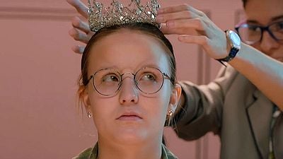 Imagem da notícia Larissa Manoela vive dilemas e romances adolescentes no trailer de Meus 15 Anos