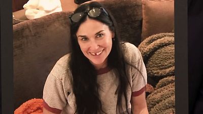 Imagem da notícia Demi Moore revela que perdeu dois dentes devido ao estresse