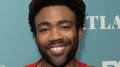 Imagem da notícia Versão literária dá detalhes do personagem de Donald Glover em Homem-Aranha: De Volta ao Lar