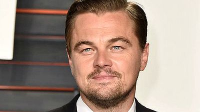 Imagem da notícia Leonardo DiCaprio devolve Oscar de Marlon Brando devido a esquema de lavagem de dinheiro