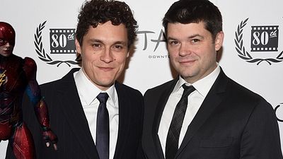 Imagem da notícia Phil Lord e Chris Miller teriam se reunido com a DC Films e podem assumir a direção de The Flash