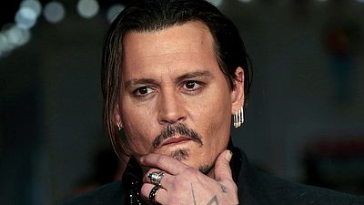 Imagem da notícia Johnny Depp faz piada sobre assassinar Donald Trump, é criticado e pede desculpas