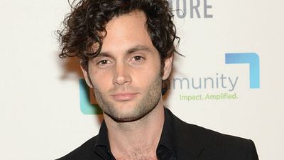 Imagem da notícia Penn Badgley, de Gossip Girl, vai estrelar nova série produzida por Greg Berlanti