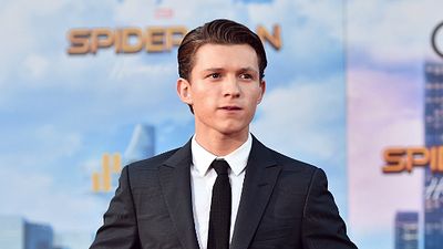 Imagem da notícia Tom Holland não tem permissão para ler o roteiro de Vingadores 3