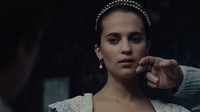 Imagem da notícia Alicia Vikander e Christoph Waltz vivem conflito em trailer legendado de Amor e Tulipas (Exclusivo)