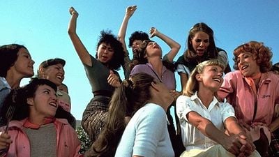 Imagem da notícia Filmes na TV: Hoje tem Grease - Nos Tempos da Brilhantina e Um Lugar Chamado Notting Hill