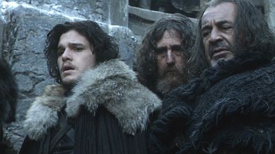 Imagem da notícia Game of Thrones: Figurinista revela ter usado tapetes de loja de móveis popular para compor visual de Jon Snow