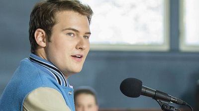 Imagem da notícia 13 Reasons Why escala os pais de Bryce