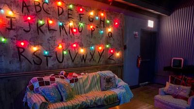 Imagem da notícia Stranger Things ganha bar temático e Netflix envia carta de advertência aos donos