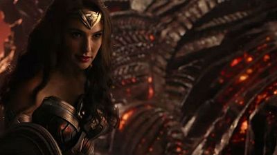 Imagem da notícia Liga da Justiça: Batman reúne guerreiros em novo comercial