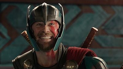 Imagem da notícia Chris Hemsworth "culpa" Caça-Fantasmas e Saturday Night Live pelo teor cômico de Thor: Ragnarok