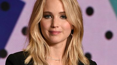 Imagem da notícia Jennifer Lawrence revela que foi ameaçada após confrontar diretor machista