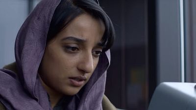 Imagem da notícia Black Mirror: Trailer e cartaz da 4ª temporada apresentam o episódio 'Crocodilo'