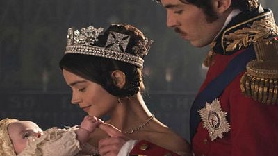 Imagem da notícia Vitória: A Vida de Uma Rainha é renovada para 3ª temporada