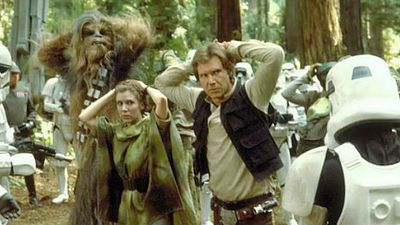 Imagem da notícia O Retorno de Jedi ganha hilário trailer honesto que elogia Ewoks