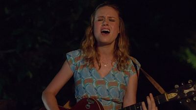 Imagem da notícia Brie Larson canta e dança no trailer do romance indiano Basmati Blues