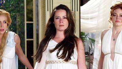 Imagem da notícia Elenco de Charmed alfineta refilmagem 'feminista' da série: "Acho que esquecemos disso na primeira vez"