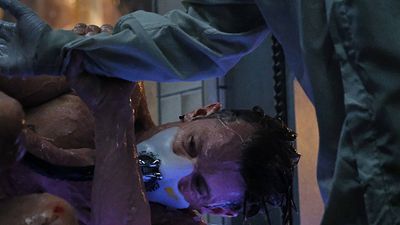 Imagem da notícia Dicas do Dia: Altered Carbon, nova série da Netflix, estreia hoje