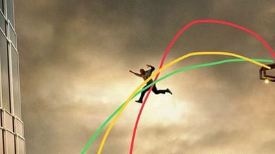 Imagem da notícia Arranha-Céu - Coragem Sem Limite: Pôster do novo filme de Dwayne Johnson vira piada por ignorar a Física